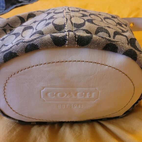 COACH BLEEKER MONOGRAM BUCKET BAG - Picture 4 of 9